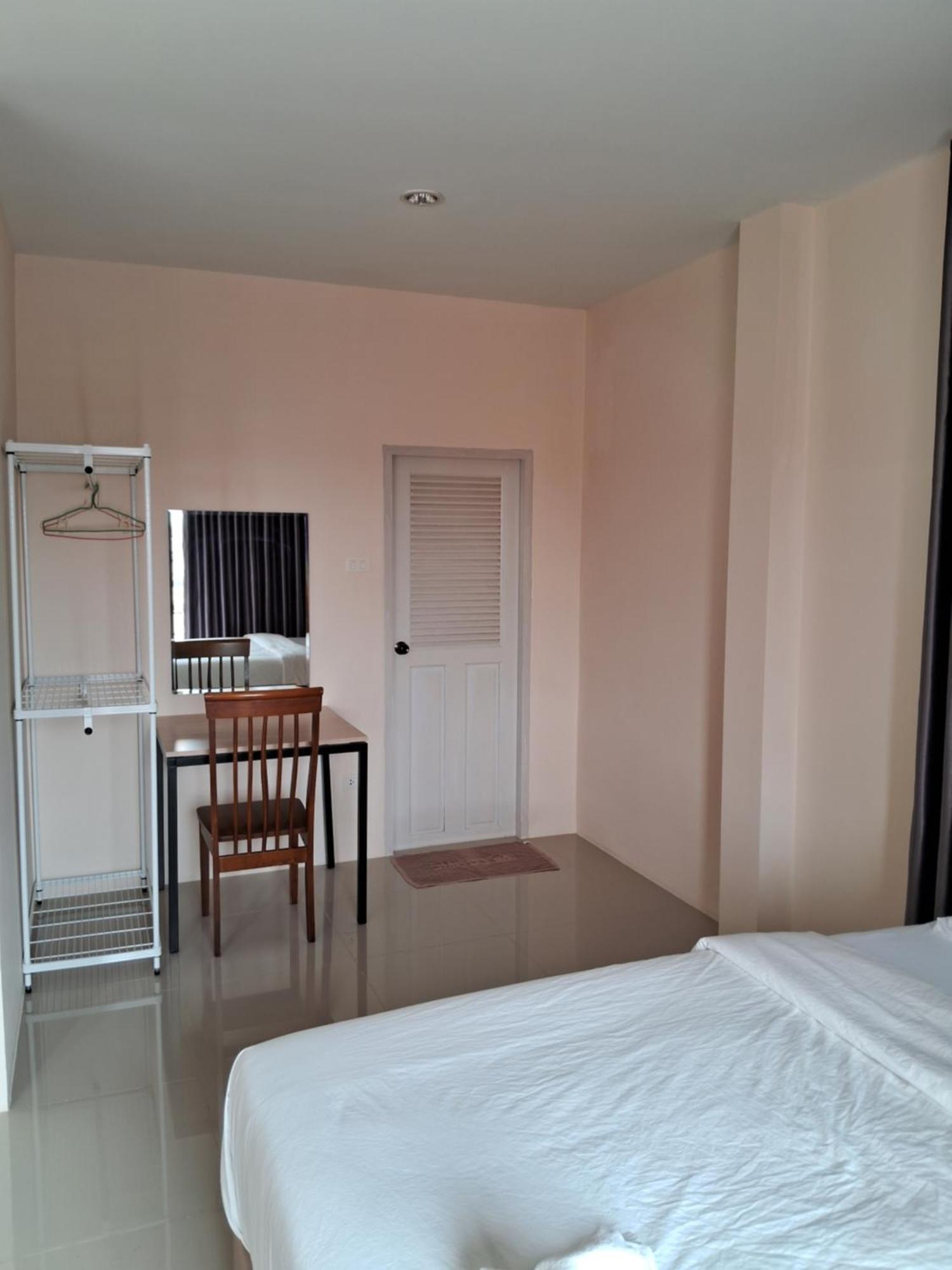 เคทู เกสเฮาส์ Hotel Chonburi Bagian luar foto