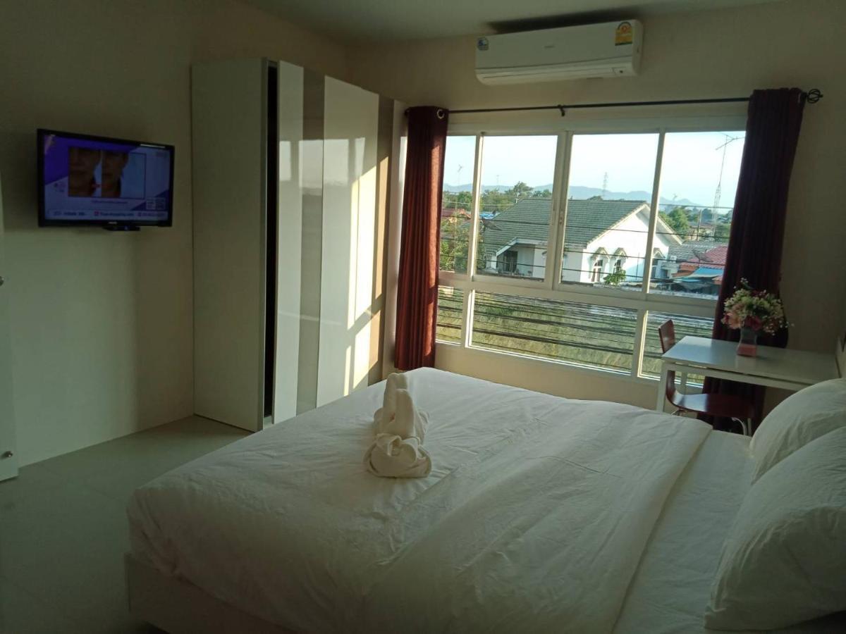 เคทู เกสเฮาส์ Hotel Chonburi Bagian luar foto